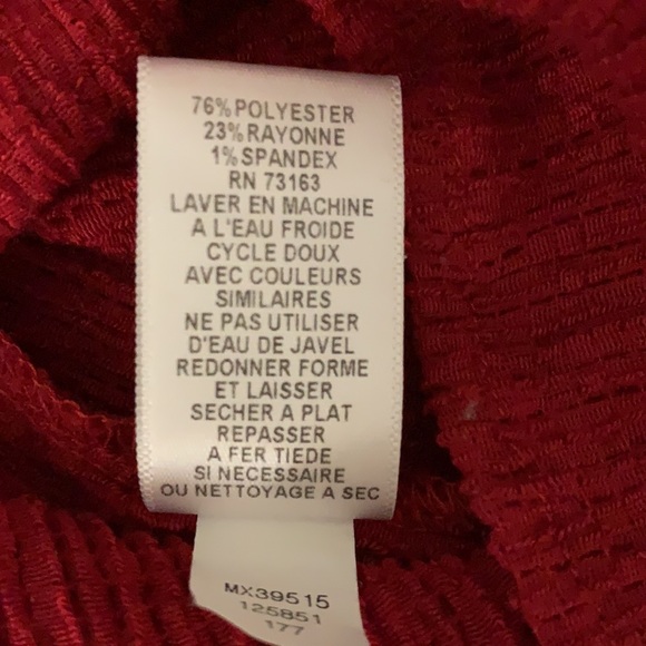 Cupio crepe fluff flare 3/4 sleeve top with keyhole back - Picture 8 of 12